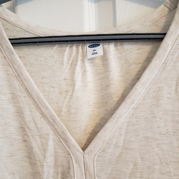 Vneck tshirt with shirred shoulder detail, XXL - Picture 3 of 6